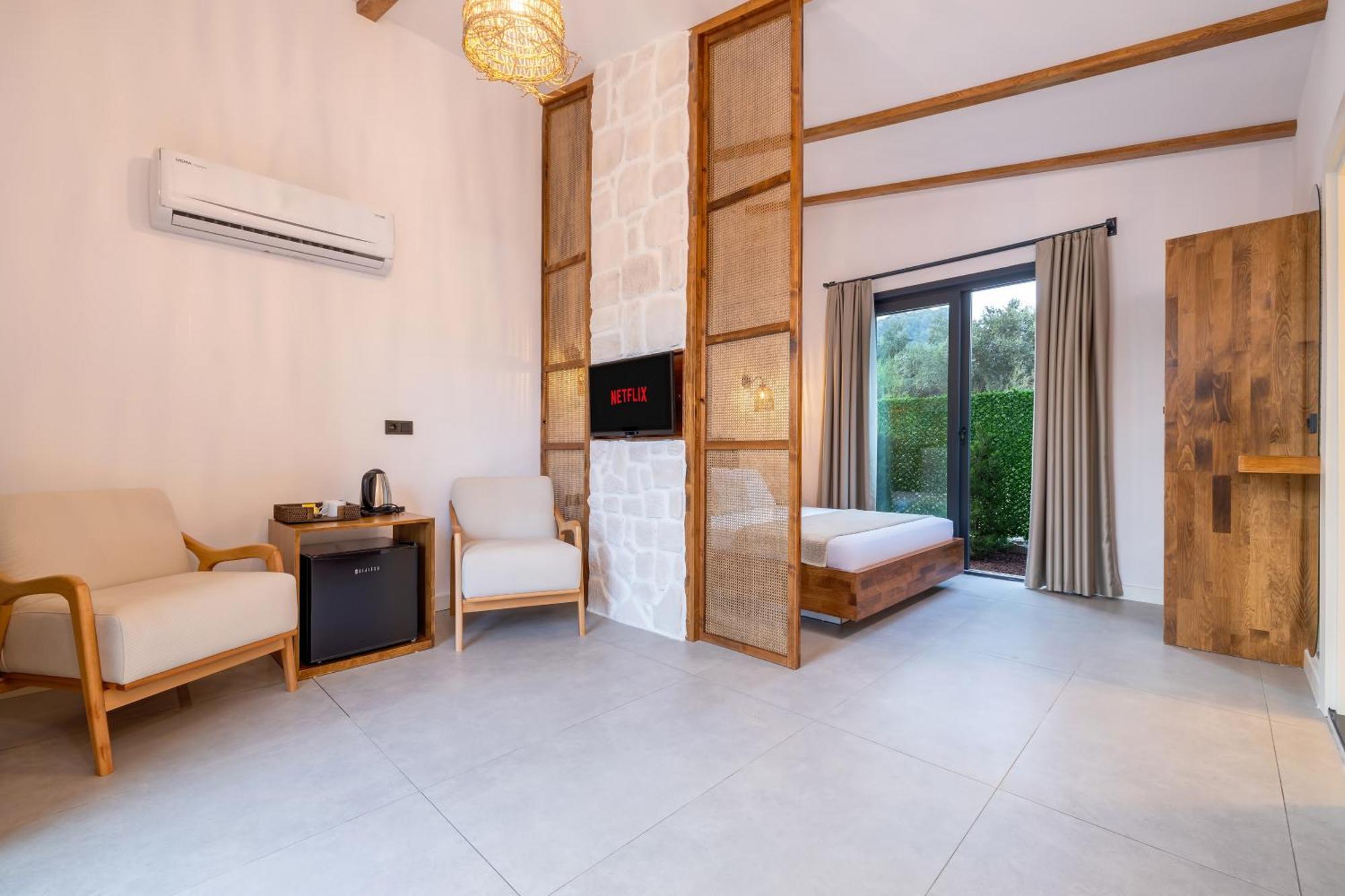 Rota Kilidonia Karaoez Suites&Villas Cameră foto